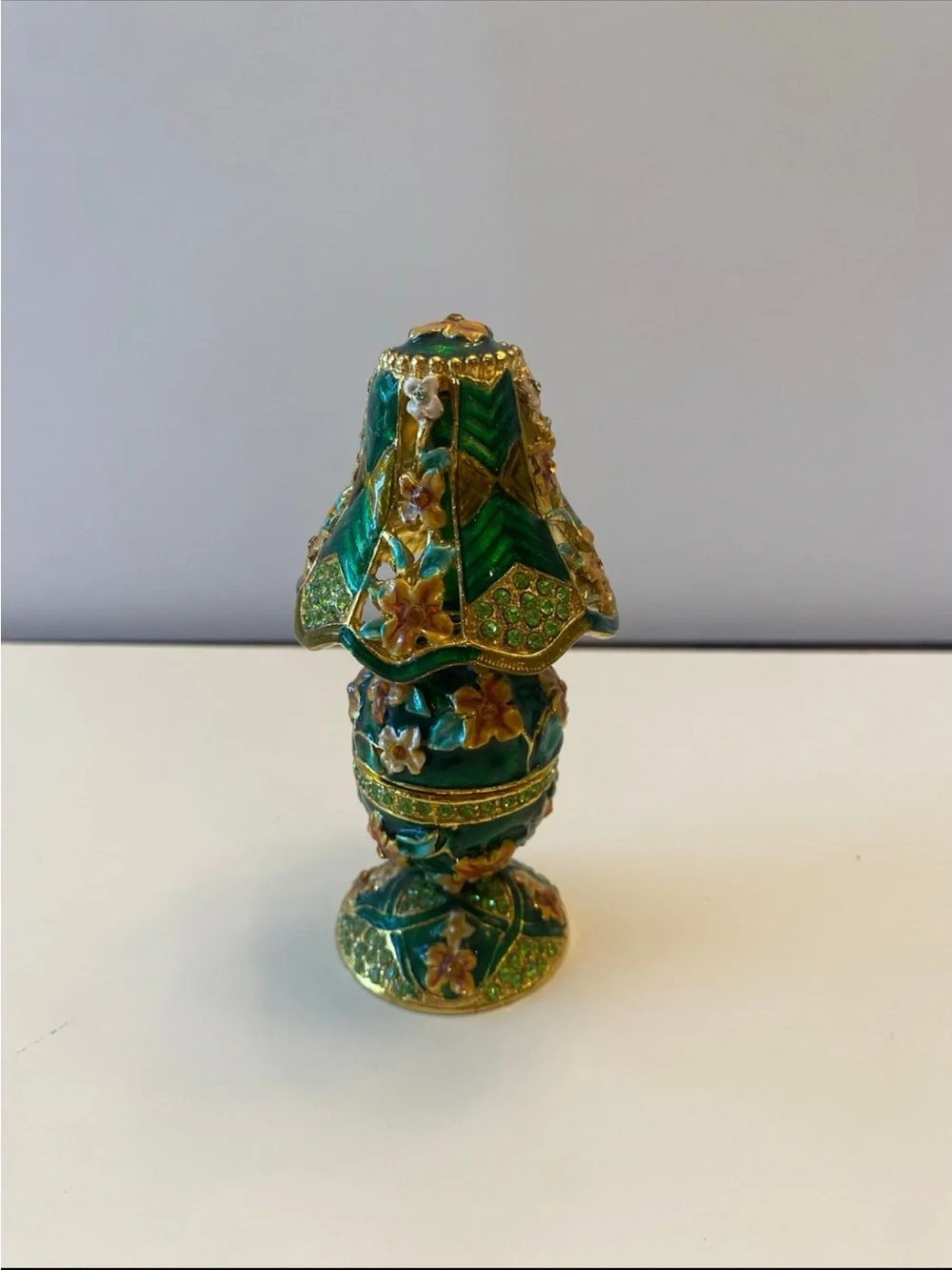 Vintage miniature green enamel and rhinestone trinket box lamp shaped